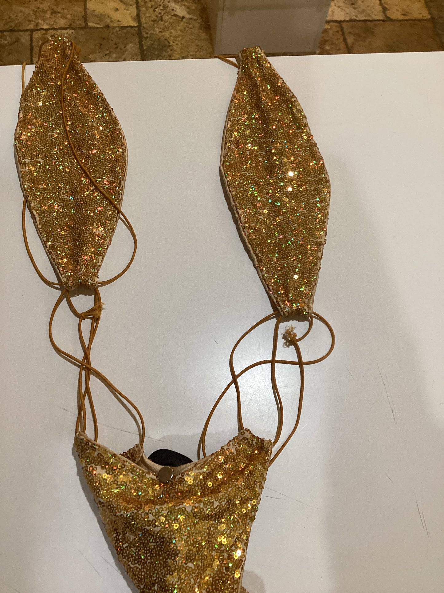Lucy sequence gold
